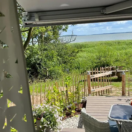 Campingplads Luxuswohnwagen Dreamer Mit Achterwasserblick